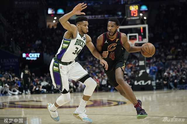 费当年一样 费当年一样