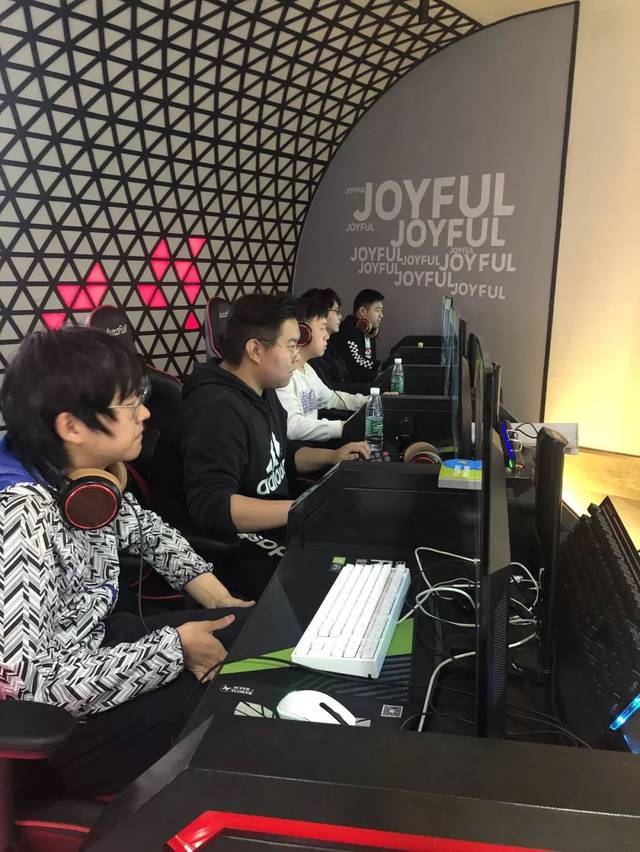 友的好奇心 友的好奇心