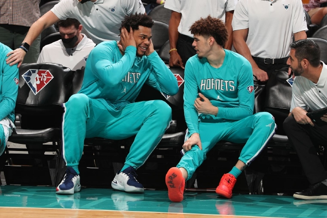 也需防备一 也需防备一